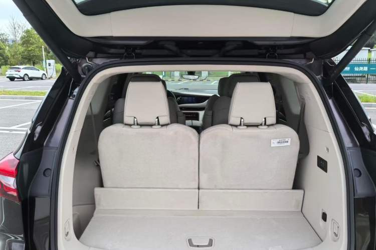 Used Buick Enclave 2020 28T All-Wheel Drive Avenir Interior 5