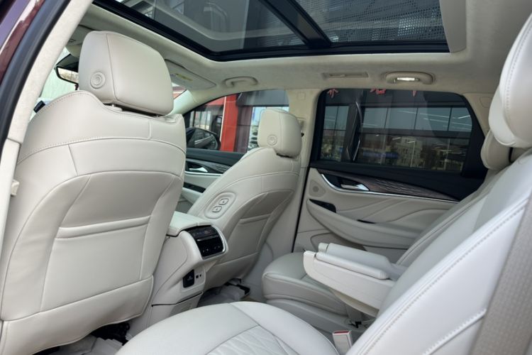 Used Buick Enclave 2020 28T All-Wheel Drive Avenir Interior 5