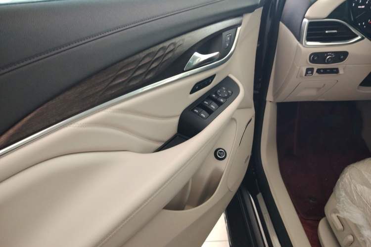 Used Buick Enclave 2020 28T All-Wheel Drive Avenir Interior 6