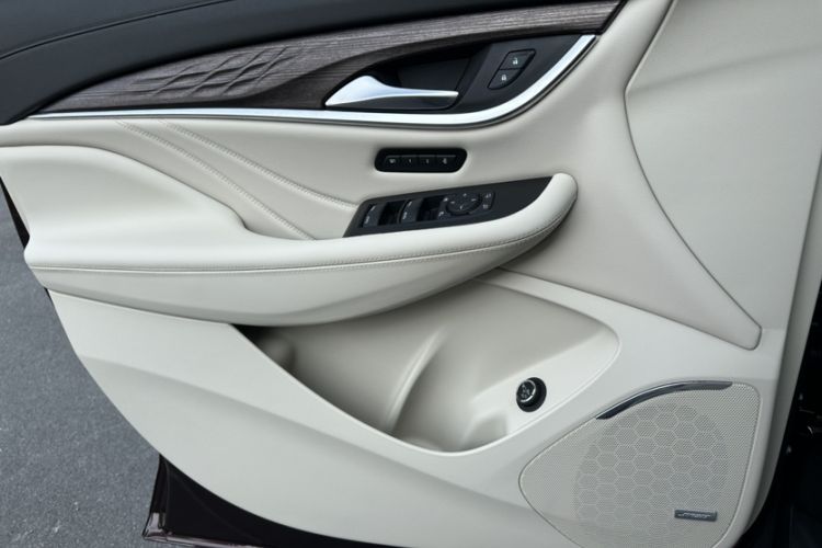 Used Buick Enclave 2020 28T All-Wheel Drive Avenir Interior 9