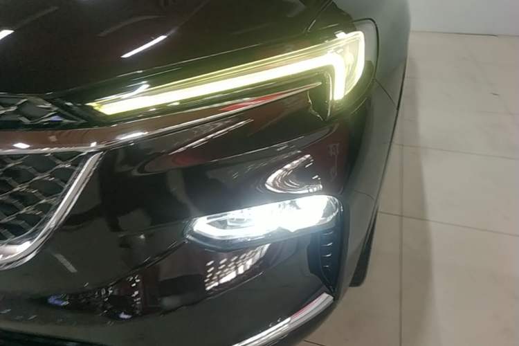 Used Buick Enclave 2020 28T All-Wheel Drive Avenir Left Front Headlight