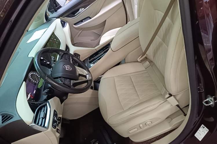 Used Buick Enclave 2020 28T All-Wheel Drive Avenir Left Front Seat