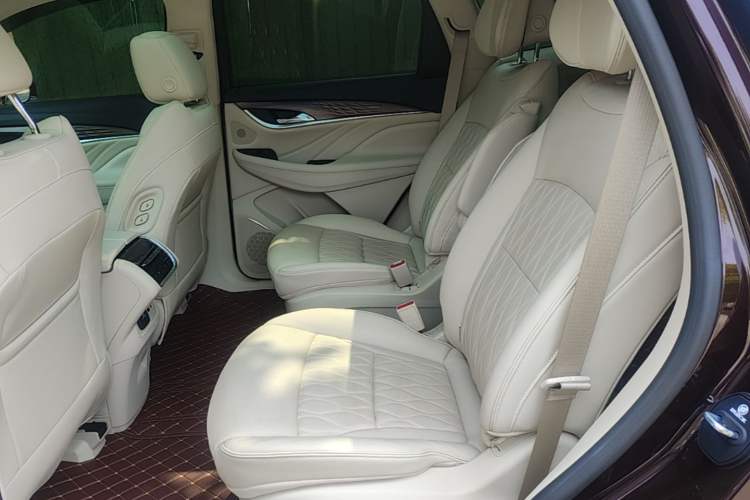 Used Buick Enclave 2020 28T All-Wheel Drive Avenir Left Rear Seat