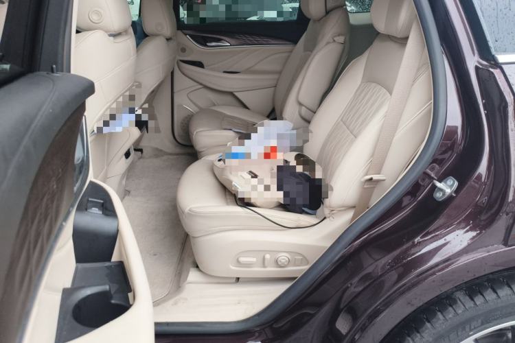 Used Buick Enclave 2020 28T All-Wheel Drive Avenir Left Rear Seat