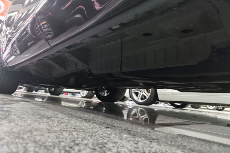 Used Buick Enclave 2020 28T All-Wheel Drive Avenir Left Side Sill