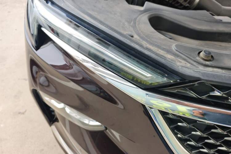 Used Buick Enclave 2020 28T All-Wheel Drive Avenir Right Front Headlight