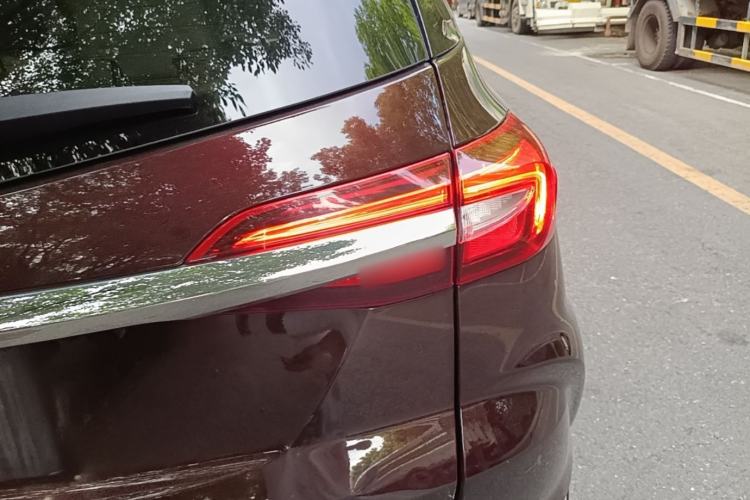 Used Buick Enclave 2020 28T All-Wheel Drive Avenir Right Rear Taillight