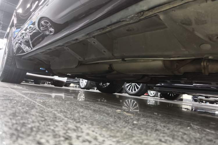 Used Buick Enclave 2020 28T All-Wheel Drive Avenir Right Side Sill
