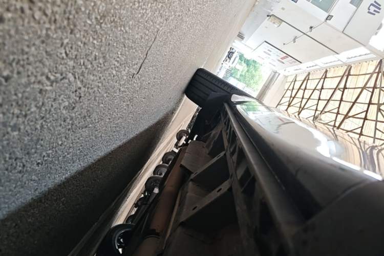Used Buick Enclave 2020 28T All-Wheel Drive Avenir Right Side Sill
