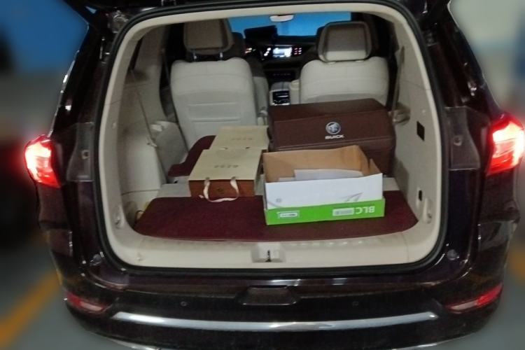 Used Buick Enclave 2020 28T All-Wheel Drive Avenir Trunk
