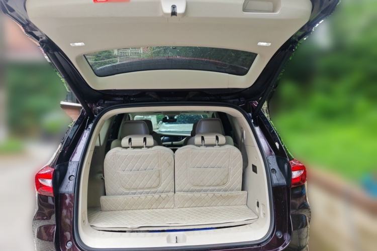Used Buick Enclave 2020 28T All-Wheel Drive Avenir Trunk