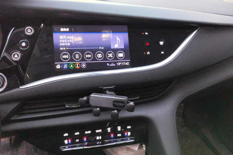 Used Buick Enclave 2020 28T Four-Wheel Drive Prestige Version Audio And AC Panel