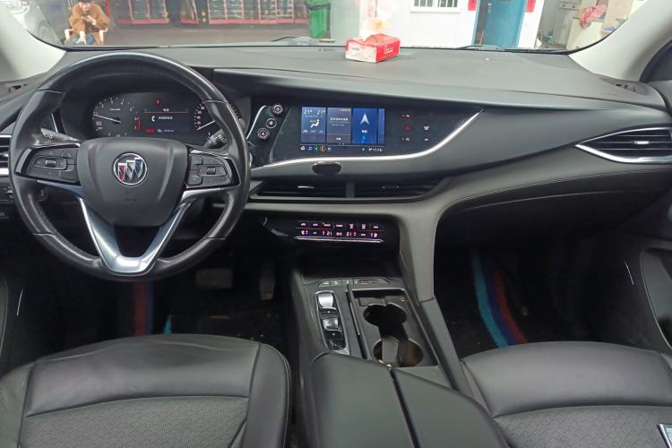 Used Buick Enclave 2020 28T Two-Wheel Drive Prestige Version Center Console