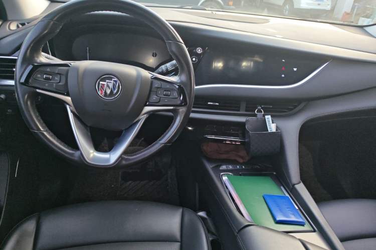 Used Buick Enclave 2020 28T Two-Wheel Drive Zhanqi Version Center Console