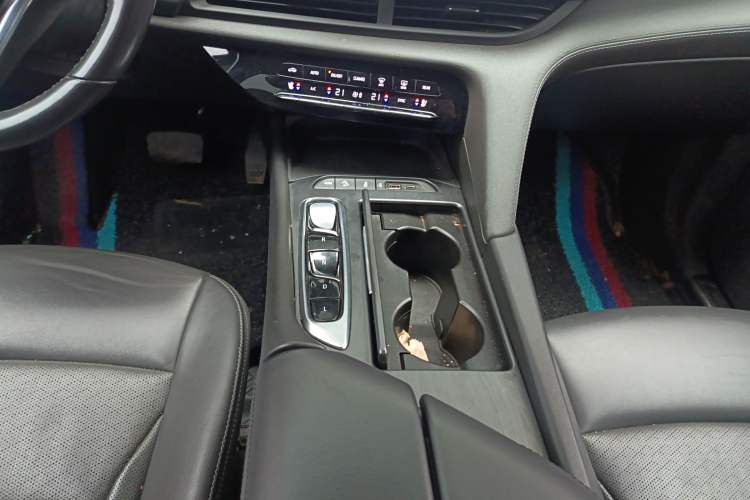 Used Buick Enclave 2020 28T Two-Wheel Drive Prestige Version Gear Lever
