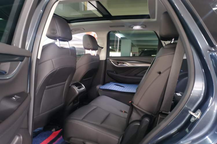 Used Buick Enclave 2020 28T Two-Wheel Drive Luxury Version Interior 5