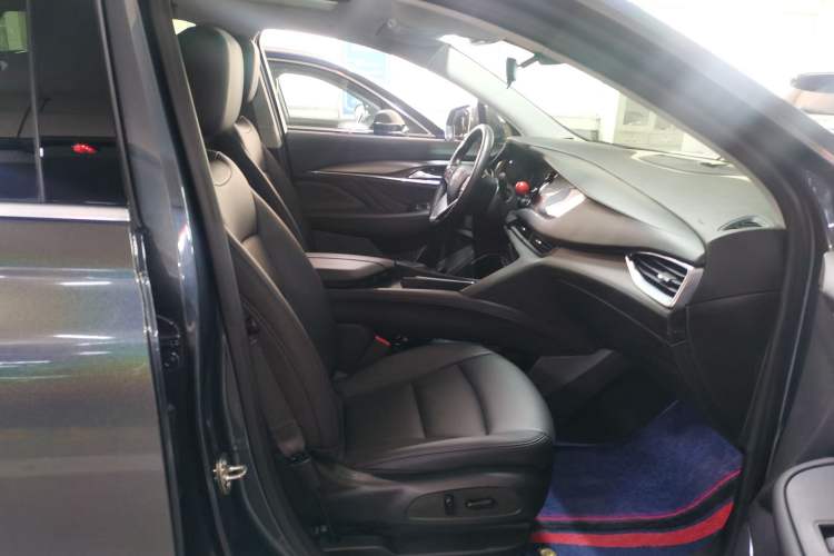 Used Buick Enclave 2020 28T Two-Wheel Drive Luxury Version Interior 7