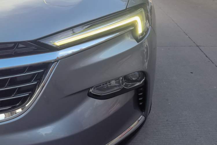 Used Buick Enclave 2020 28T Four-Wheel Drive Flagship Version Left Front Headlight