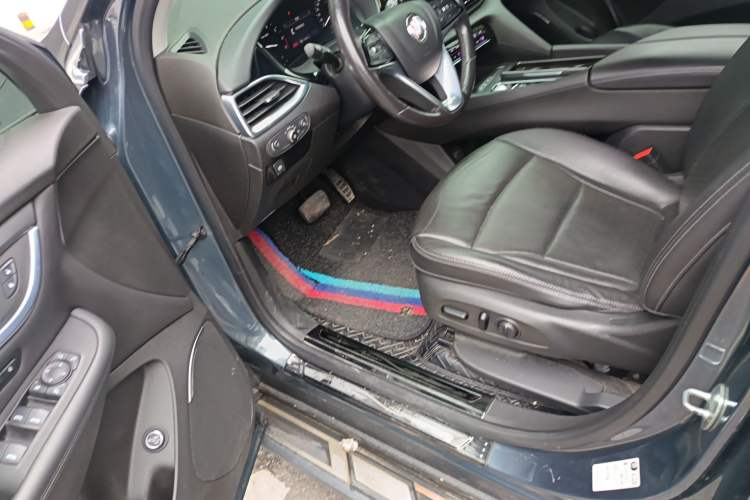 Used Buick Enclave 2020 28T Two-Wheel Drive Prestige Version Left Front Seat