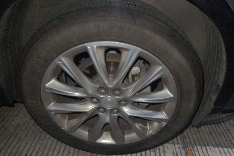 Used Buick Enclave 2020 28T Four-Wheel Drive Luxury Flagship Edition Right Front Wheel Hub