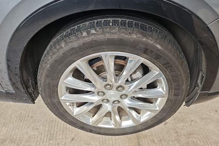 Used Buick Enclave 2020 28T Four-Wheel Drive Luxury Flagship Edition Right Front Wheel Hub
