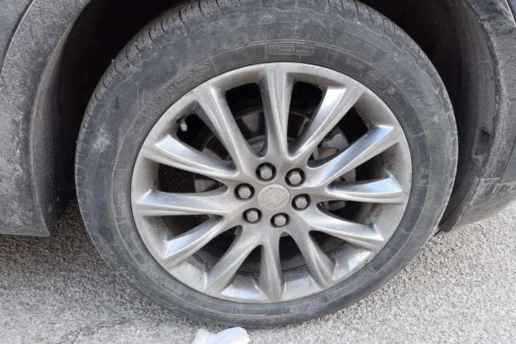 Used Buick Enclave 2020 28T Four-Wheel Drive Prestige Version Right Front Wheel Hub