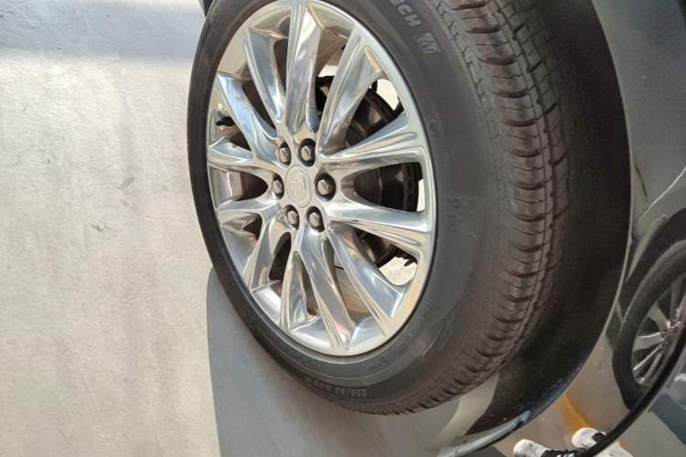 Used Buick Enclave 2020 28T Four-Wheel Drive Luxury Flagship Edition Right Rear Wheel Hub
