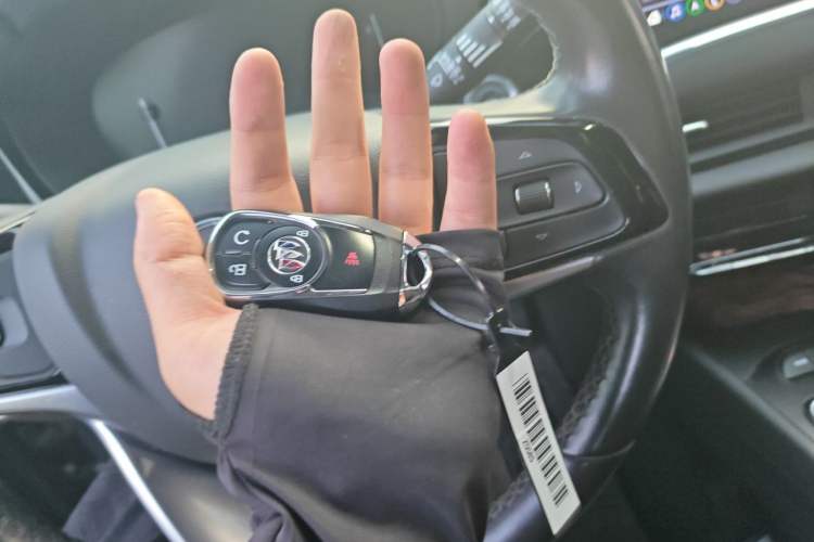 Used Buick Enclave 2020 28T Two-Wheel Drive Zhanqi Version Vehicle Key
