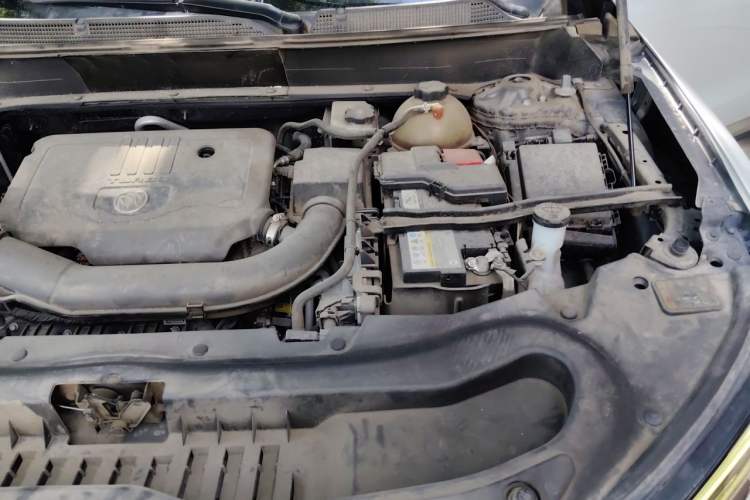 Used Buick Enclave 2020 28T Two-Wheel Drive Zhanqi Version Engine Bay Left