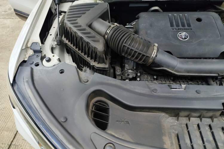 Used Buick Enclave 2020 28T Four-Wheel Drive Flagship Version Engine Bay Right