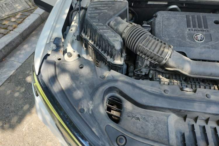 Used Buick Enclave 2020 28T Two-Wheel Drive Luxury Version Engine Bay Right