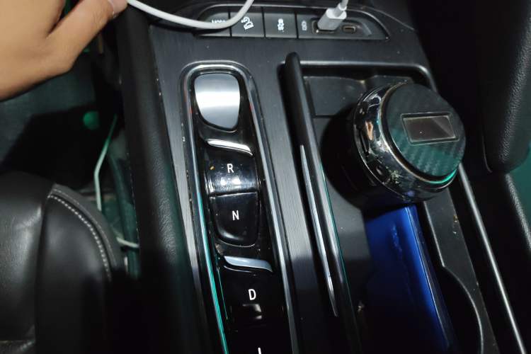 Used Buick Enclave 2020 28T Four-Wheel Drive Prestige Version Gear Lever