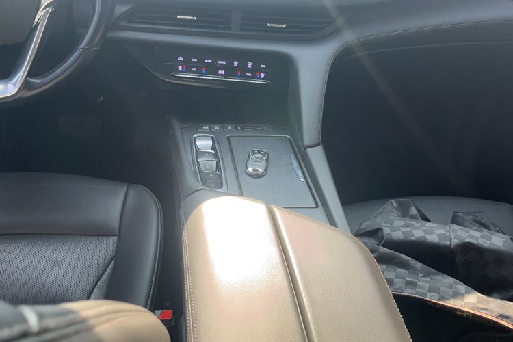 Used Buick Enclave 2020 28T Four-Wheel Drive Prestige Version Gear Lever