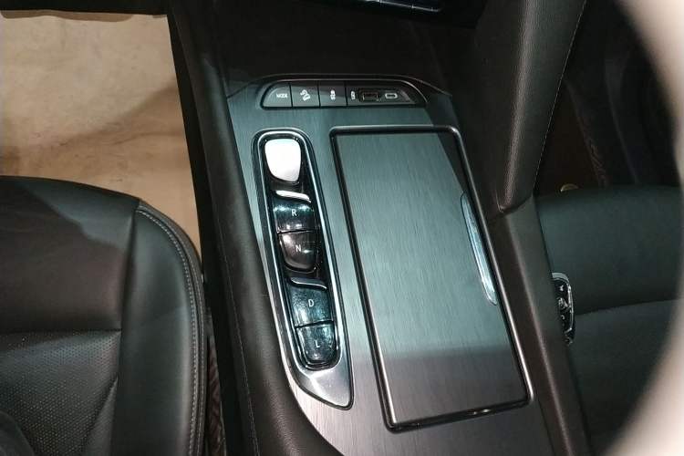 Used Buick Enclave 2020 28T Four-Wheel Drive Prestige Version Gear Lever