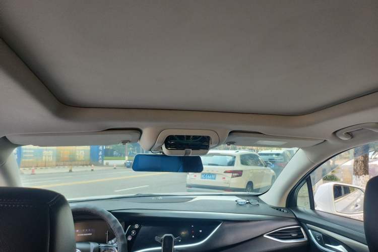 Used Buick Enclave 2020 28T Two-Wheel Drive Luxury Version Headliner