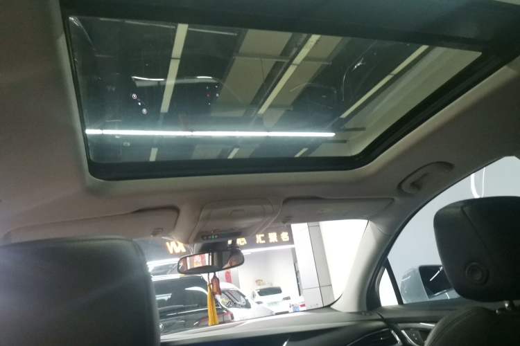 Used Buick Enclave 2020 28T Four-Wheel Drive Prestige Version Headliner