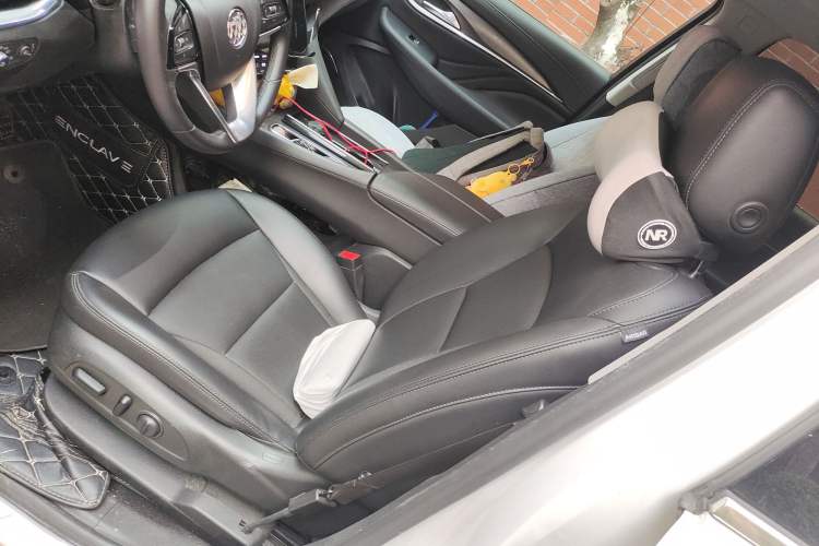 Used Buick Enclave 2020 28T Two-Wheel Drive Luxury Version Left Front Seat