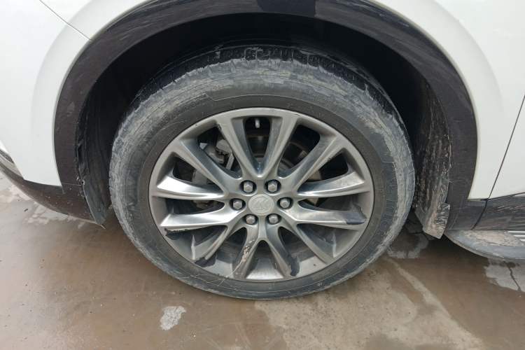 Used Buick Enclave 2020 28T Two-Wheel Drive Prestige Version Left Front Wheel Hub