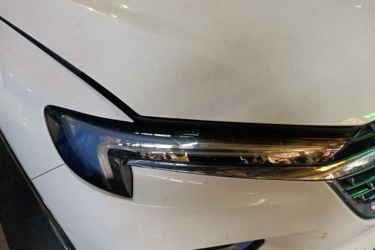 Used Buick Enclave 2020 28T Four-Wheel Drive Luxury Flagship Edition Right Front Headlight
