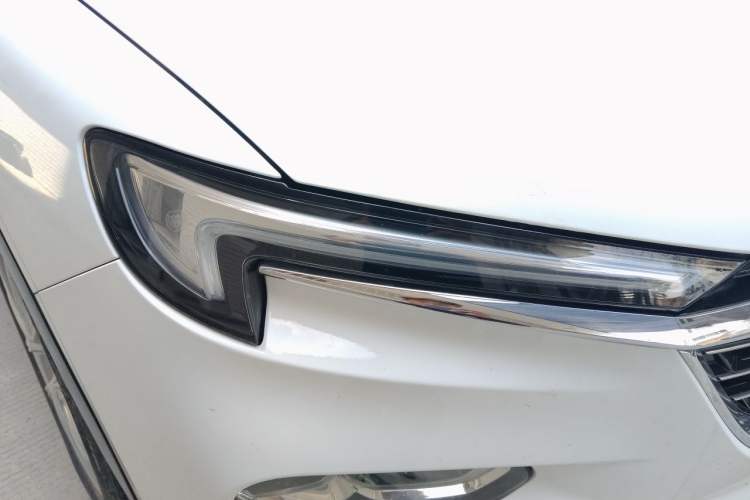 Used Buick Enclave 2020 28T Four-Wheel Drive Luxury Flagship Edition Right Front Headlight