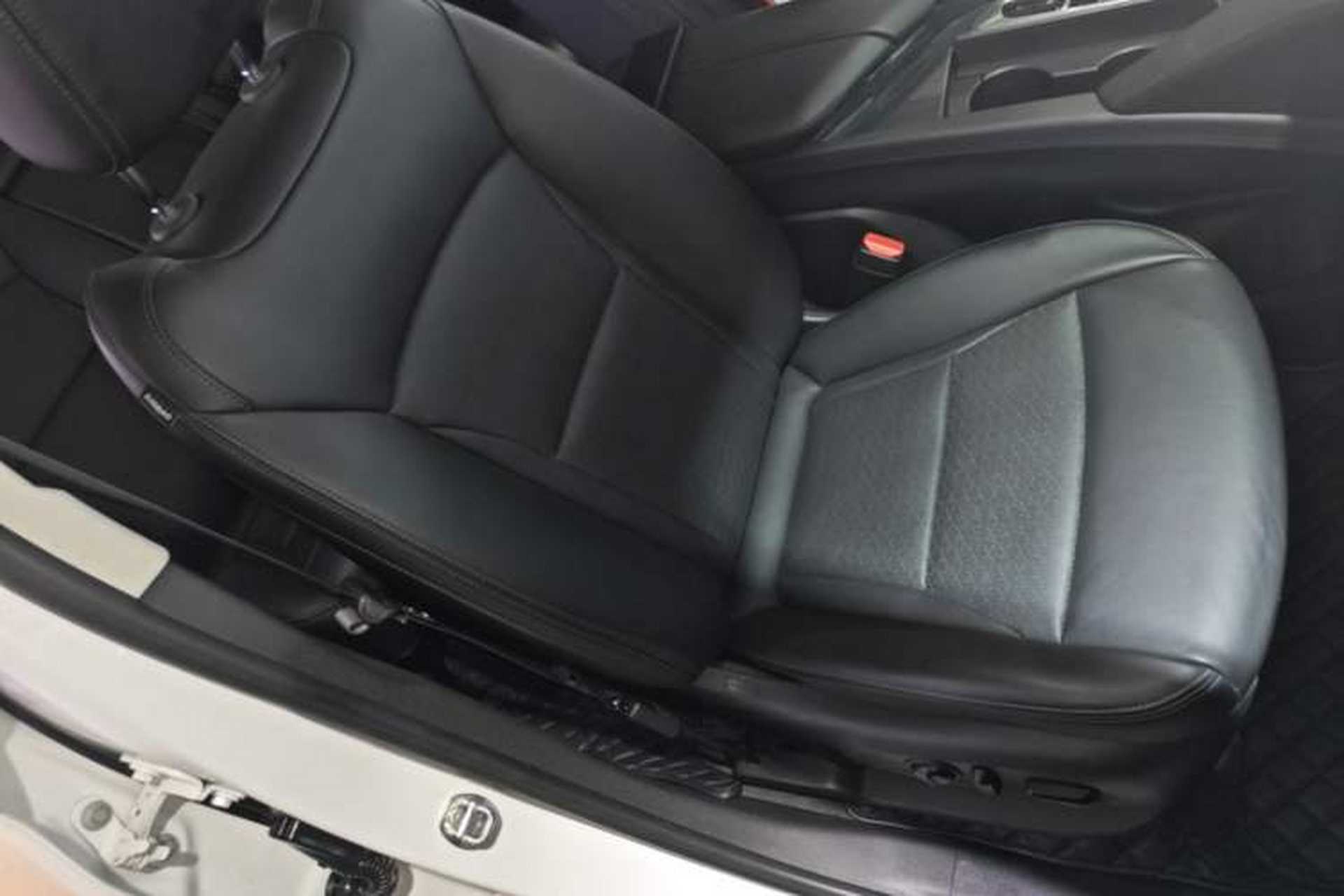 Used Buick Enclave 2020 28T Two-Wheel Drive Prestige Version Right Front Seat