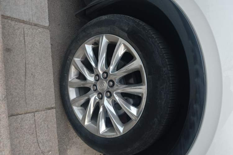 Used Buick Enclave 2020 28T Four-Wheel Drive Luxury Flagship Edition Right Front Wheel Hub