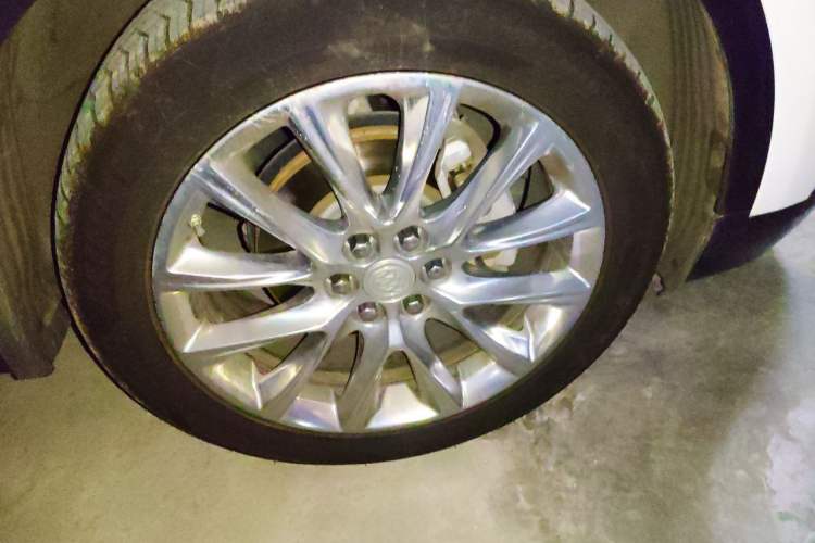 Used Buick Enclave 2020 28T Four-Wheel Drive Luxury Flagship Edition Right Front Wheel Hub