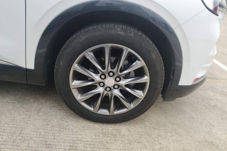 Used Buick Enclave 2020 28T Two-Wheel Drive Prestige Version Right Front Wheel Hub