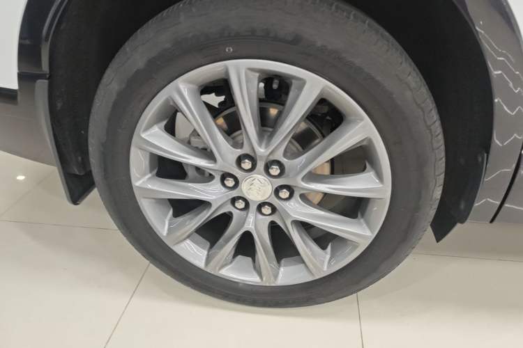 Used Buick Enclave 2020 28T Two-Wheel Drive Prestige Version Right Rear Wheel Hub
