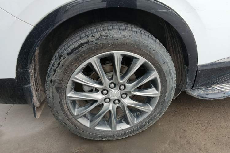 Used Buick Enclave 2020 28T Two-Wheel Drive Prestige Version Right Rear Wheel Hub