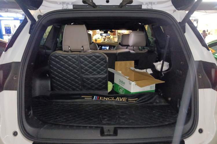Used Buick Enclave 2020 28T Four-Wheel Drive Luxury Flagship Edition Trunk