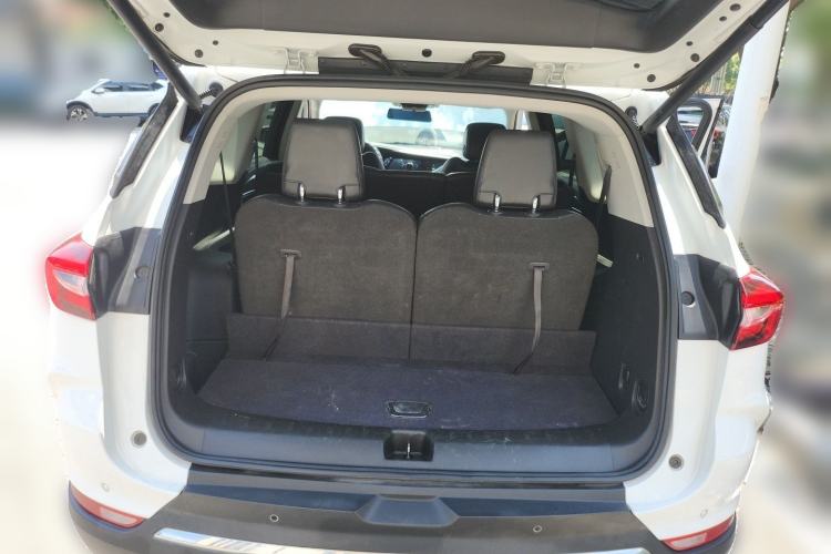 Used Buick Enclave 2020 28T Two-Wheel Drive Luxury Version Trunk