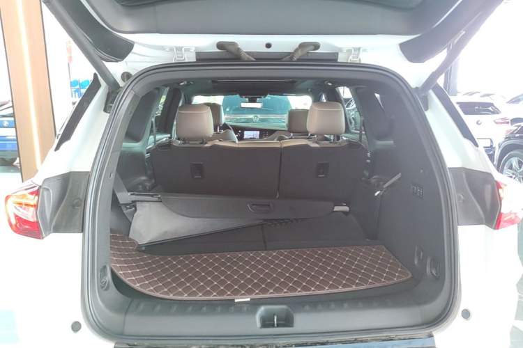 Used Buick Enclave 2020 28T Four-Wheel Drive Luxury Flagship Edition Trunk