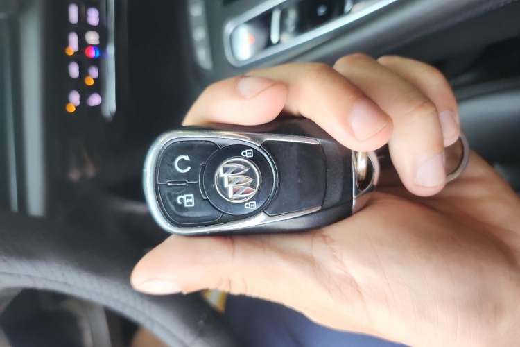 Used Buick Enclave 2020 28T Two-Wheel Drive Luxury Version Vehicle Key